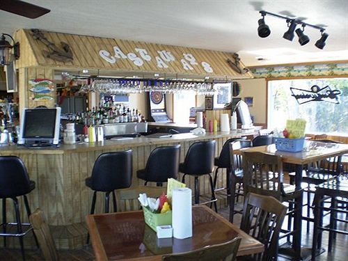 Big River Marina & 2* Astor