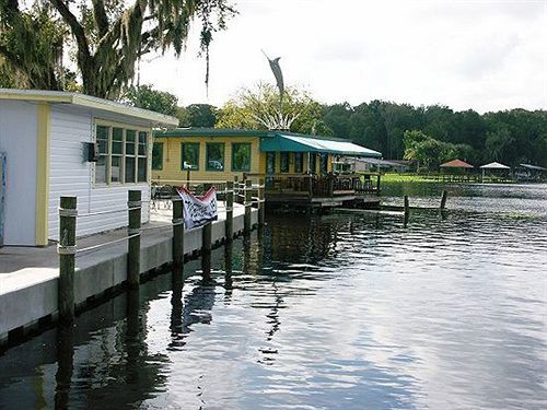 Big River Marina & 2* Astor