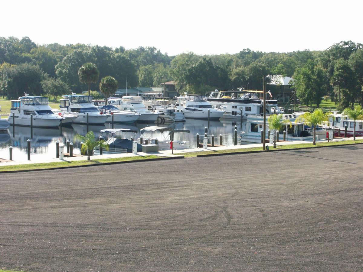 Big River Marina & Motel 2*