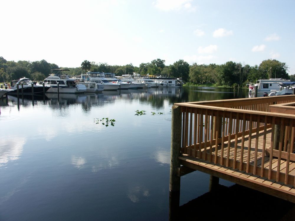 Big River Marina & 2* Astor